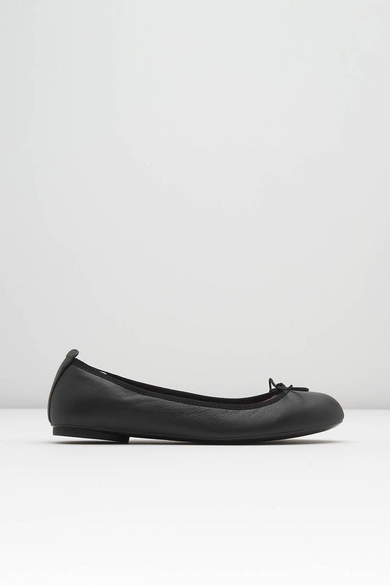 Black Leather New Look Ballet Pumps COACH Abigail Black Leather