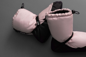 BLOCH 15% Off Warm Up Booties Light Pink Booties on Grey Background