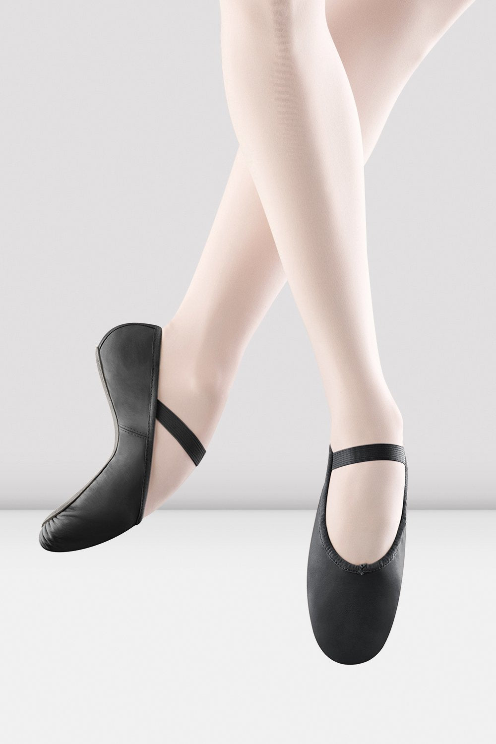 Zapatos de ballet de cuero Arise para mujer, negro